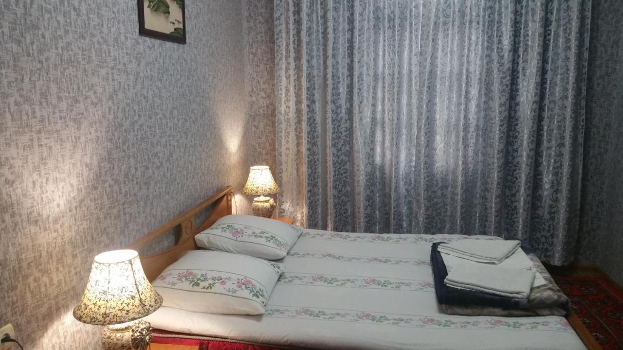 Gulnara Guesthouse Tasjkent Exteriör bild