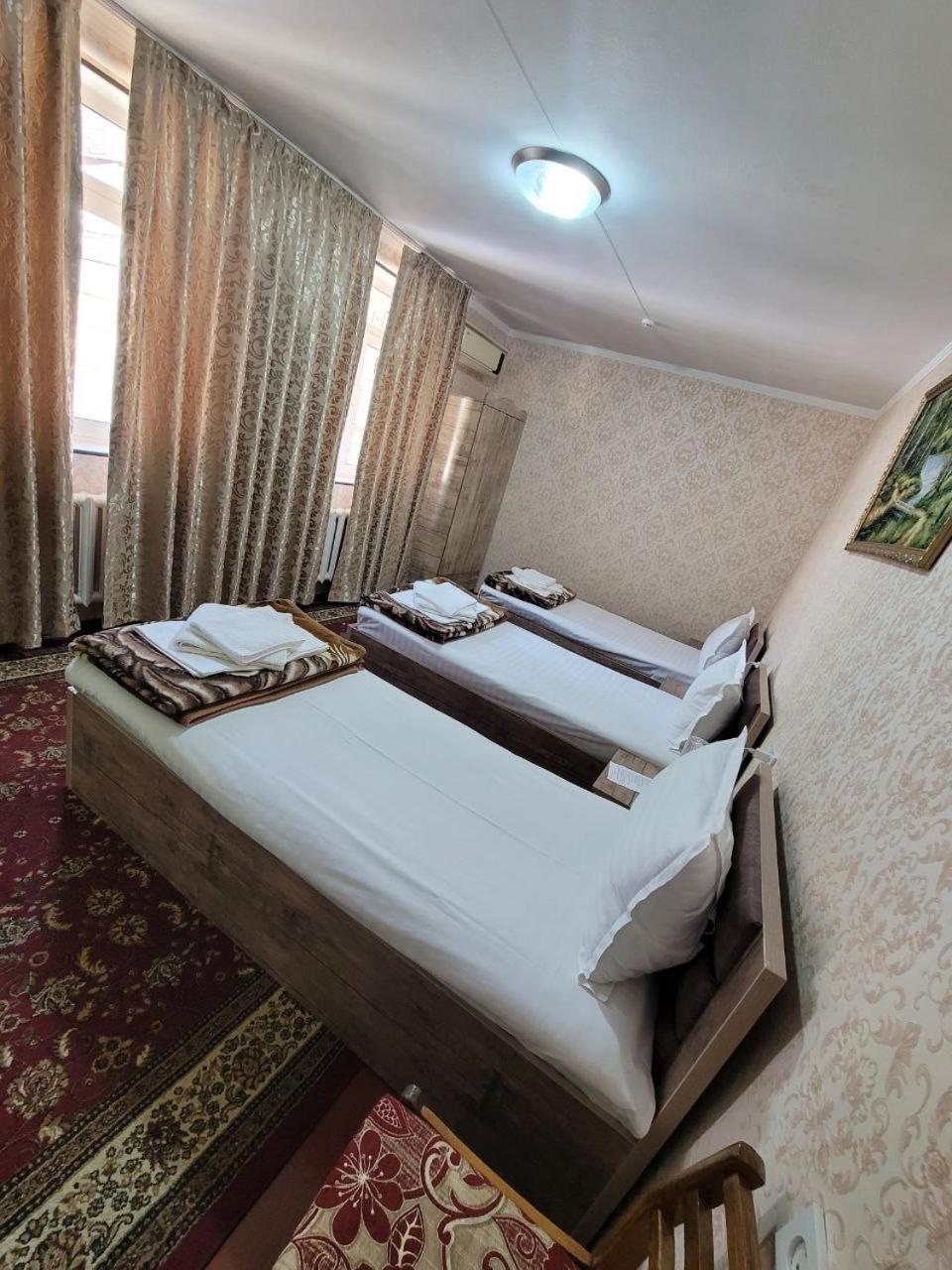 Gulnara Guesthouse Tasjkent Exteriör bild