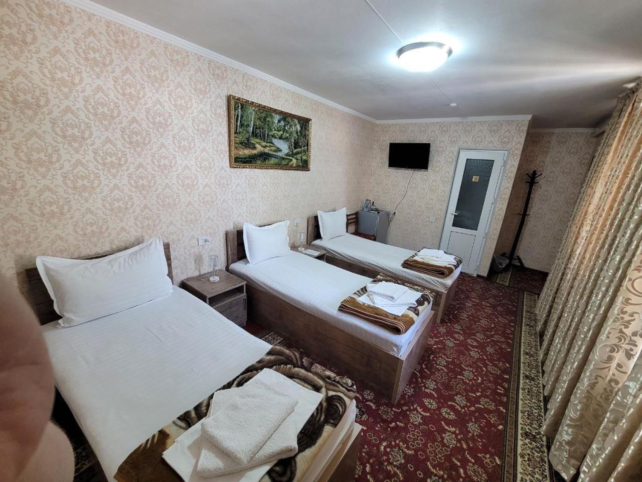 Gulnara Guesthouse Tasjkent Exteriör bild